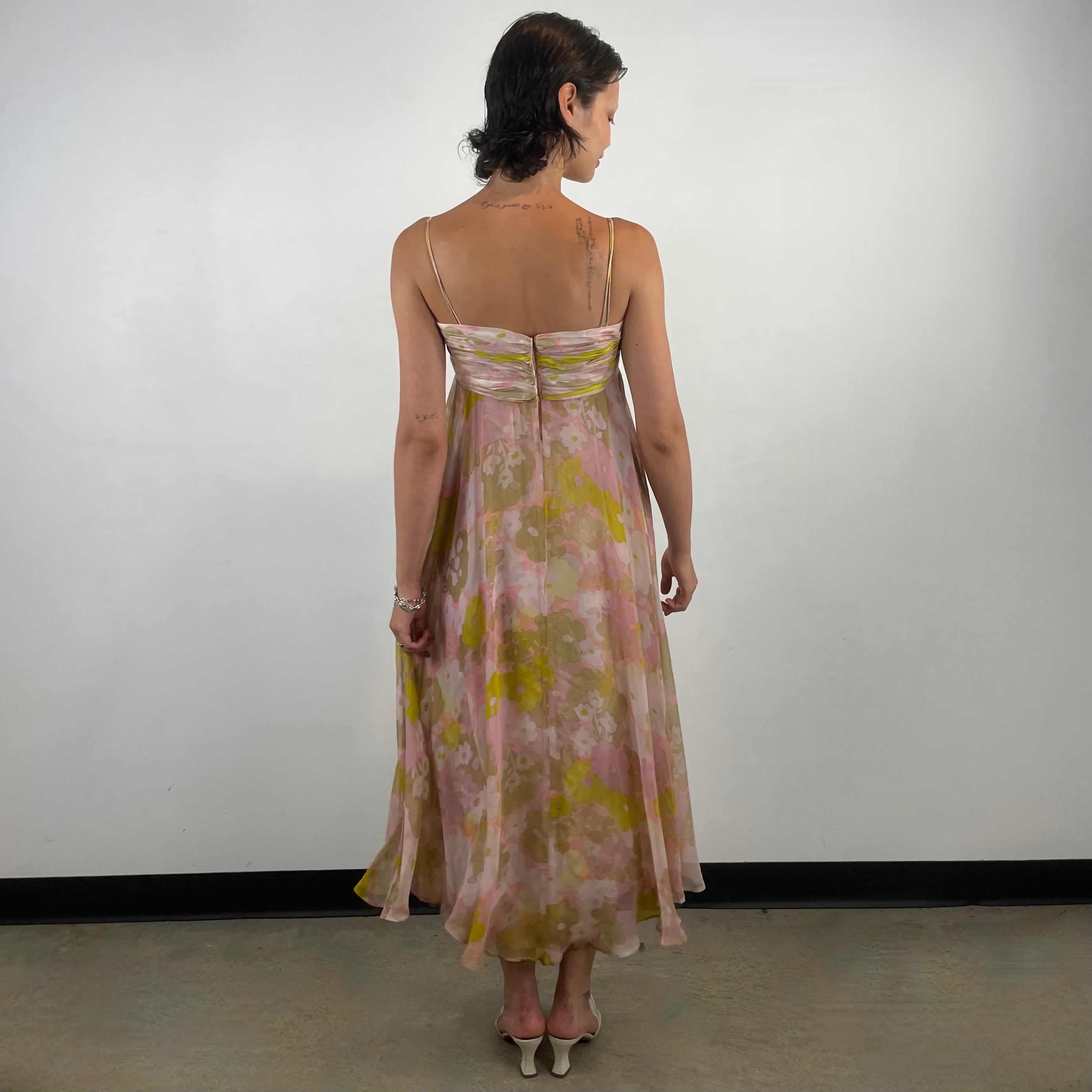 Cam fait - Nora PHOTOS - Robe midi en mousseline de soie des années 1960, taille S