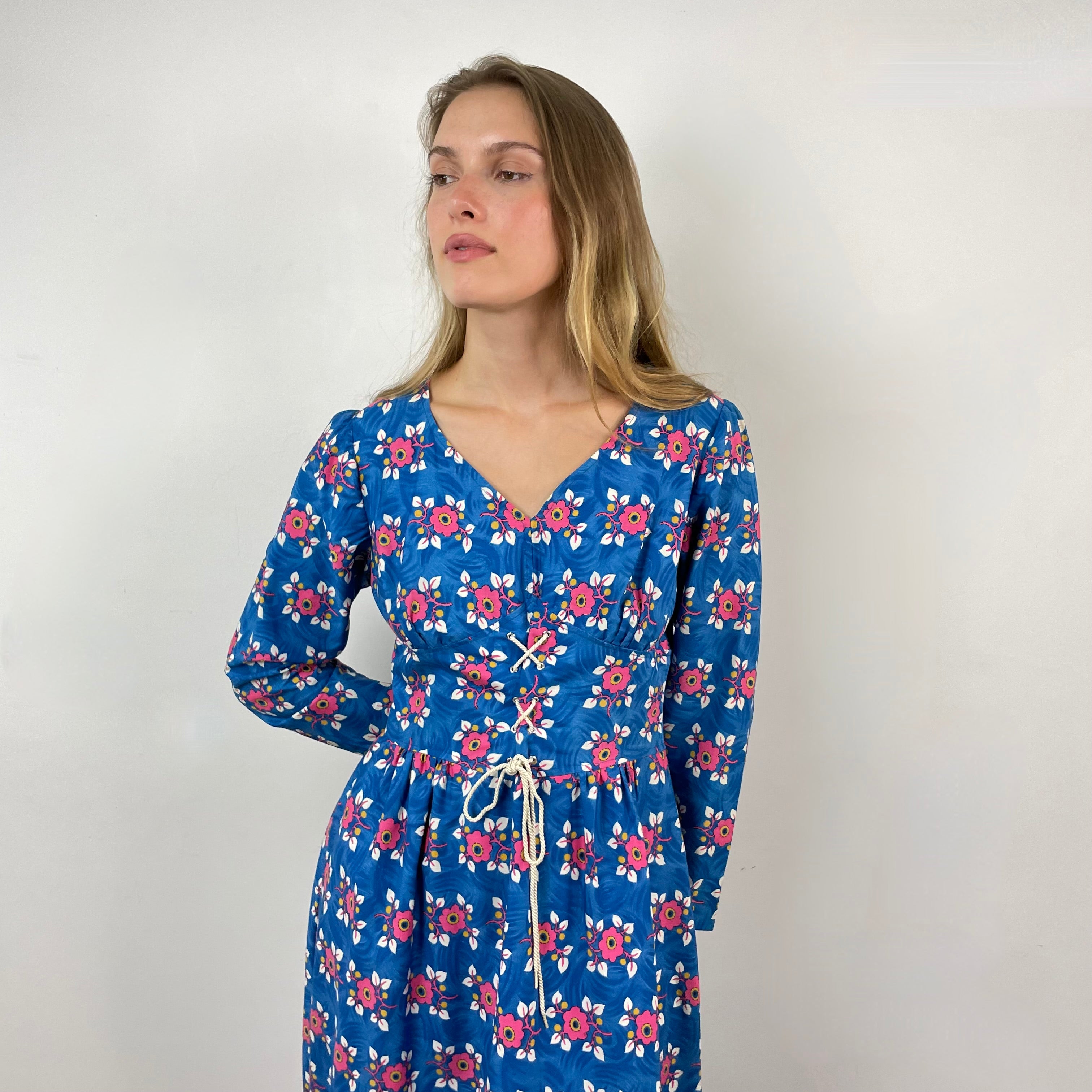 Boheme Vintage – Vintage 1970s Betty Bee Floral Cotton Peasant Dress with Lace-Up Corset Bodice and Ruffled Hem