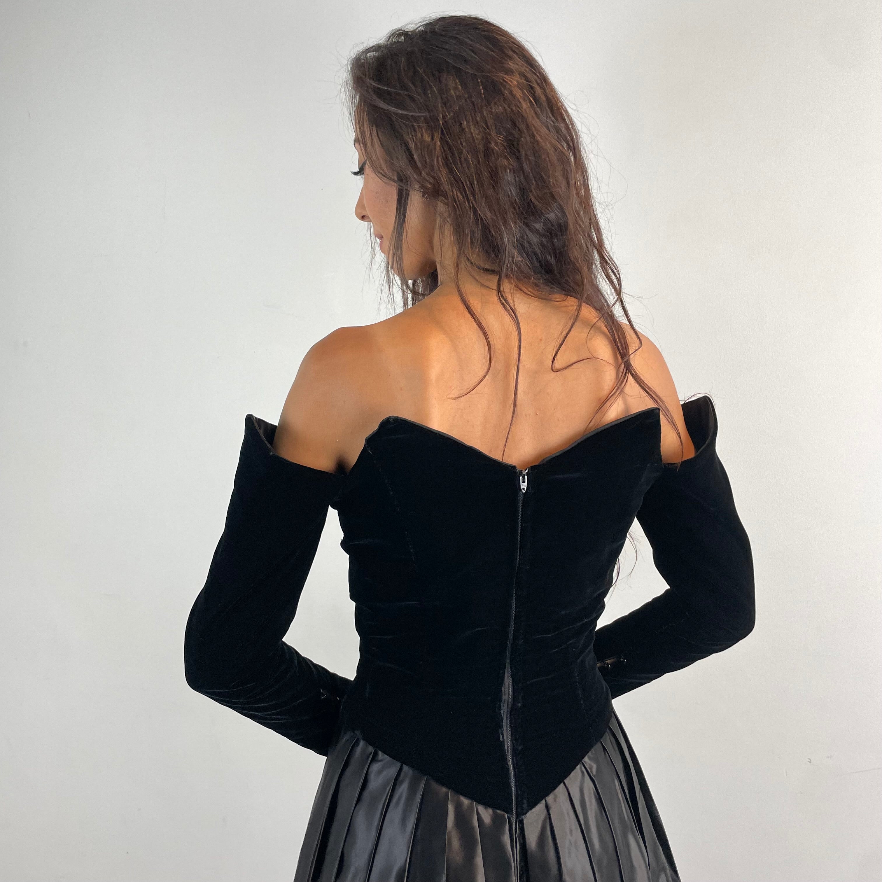 Close up view of back of bodice of 1980s/90s Off-The-Shoulder Long Sleeve Black Bustier Midi Dress Size Small sold at bohemevintage.com Montreal