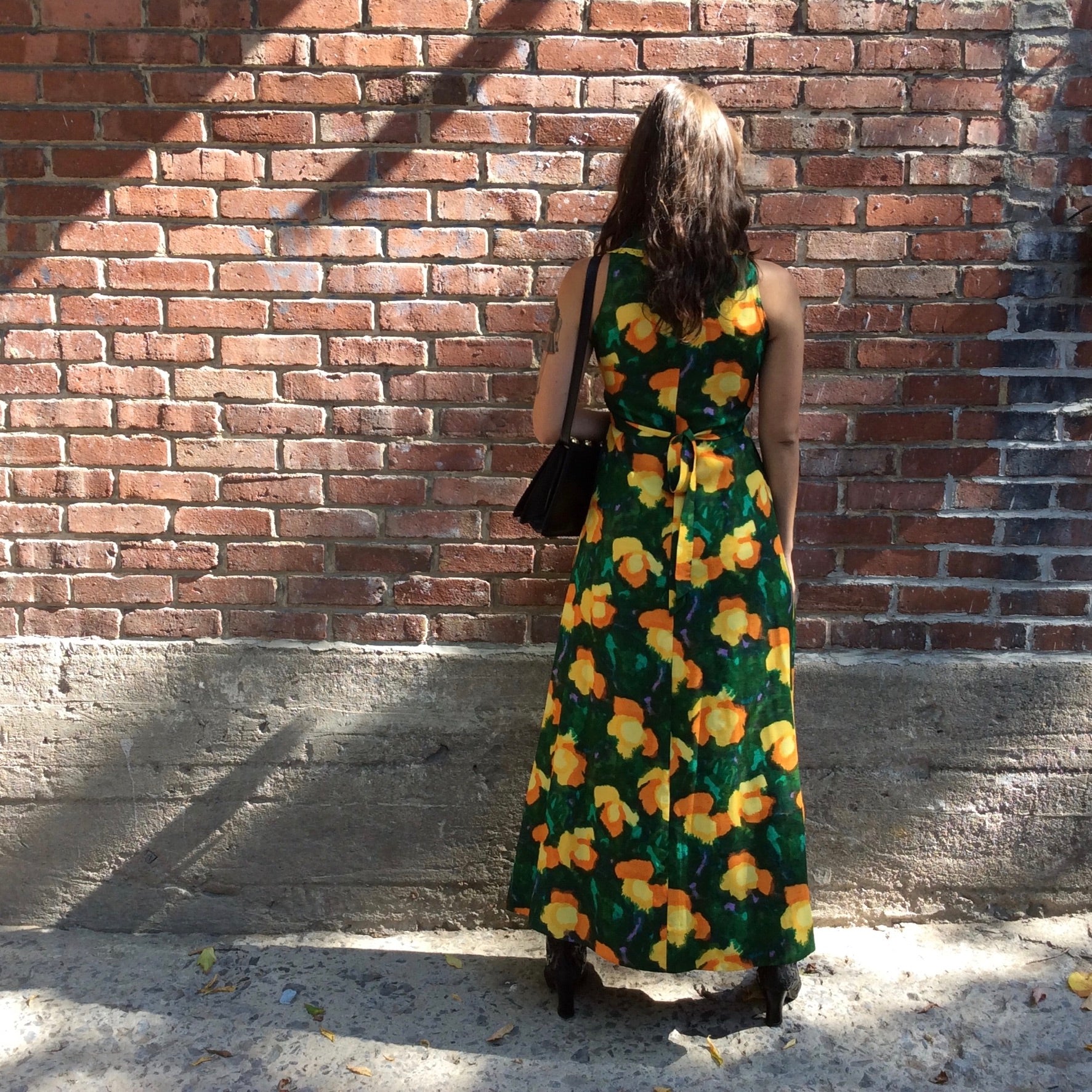 Back view of 1970s Bold Print Wide Collar Maxi Dress
Size Small/Medium
Sold at bohemevintage.com
Montréal