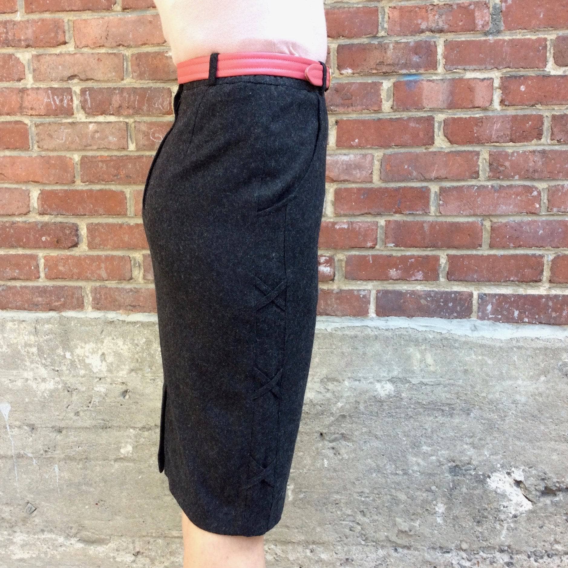 Side View of 1980's Charcoal Grey Wool Pencil Skirt with Side Detailing, sold by bohemevintage.com Montréal