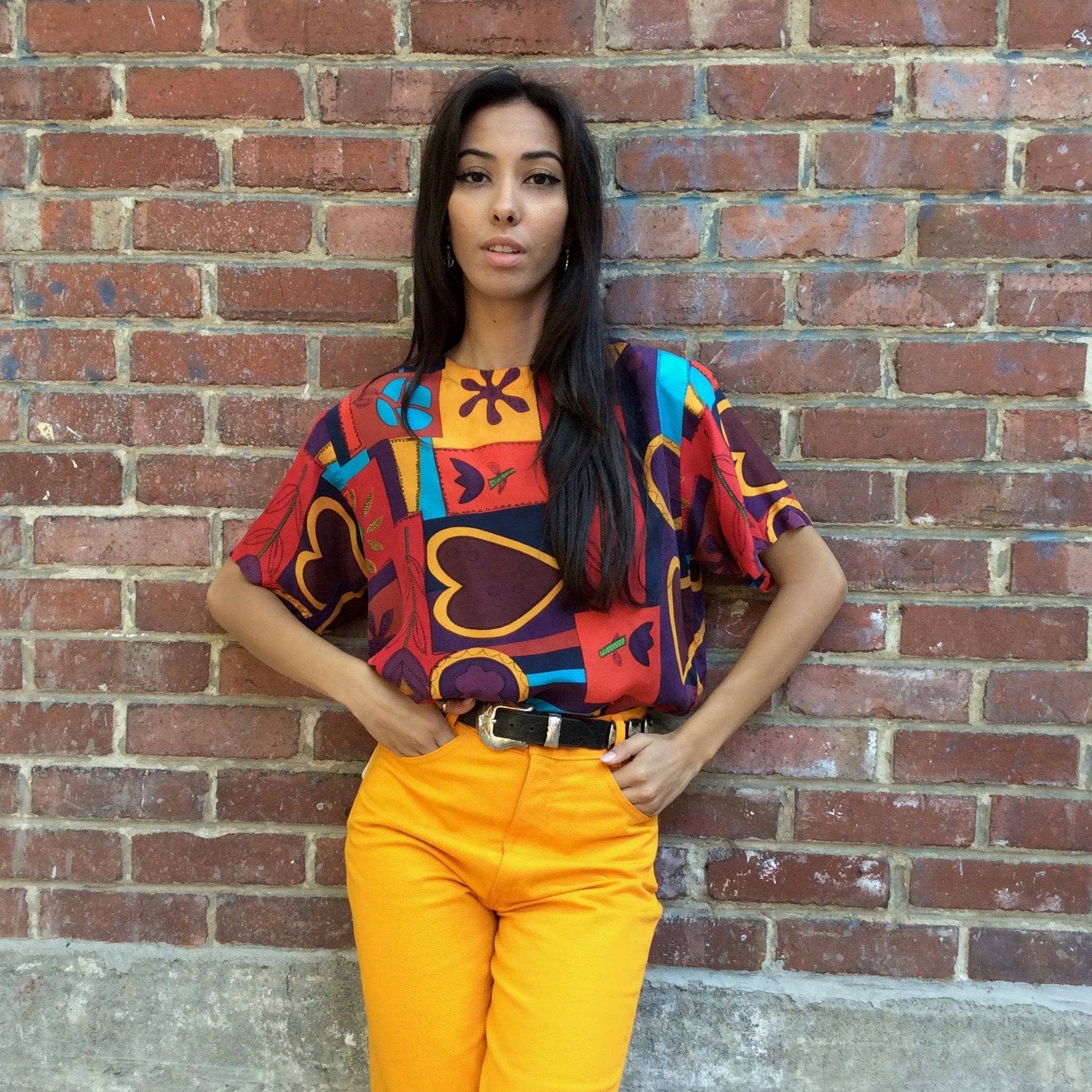 1980s "OSCAR DE LA RENTA" Short Sleeve Silk Top, for sale at bohemevintage.com Montréal