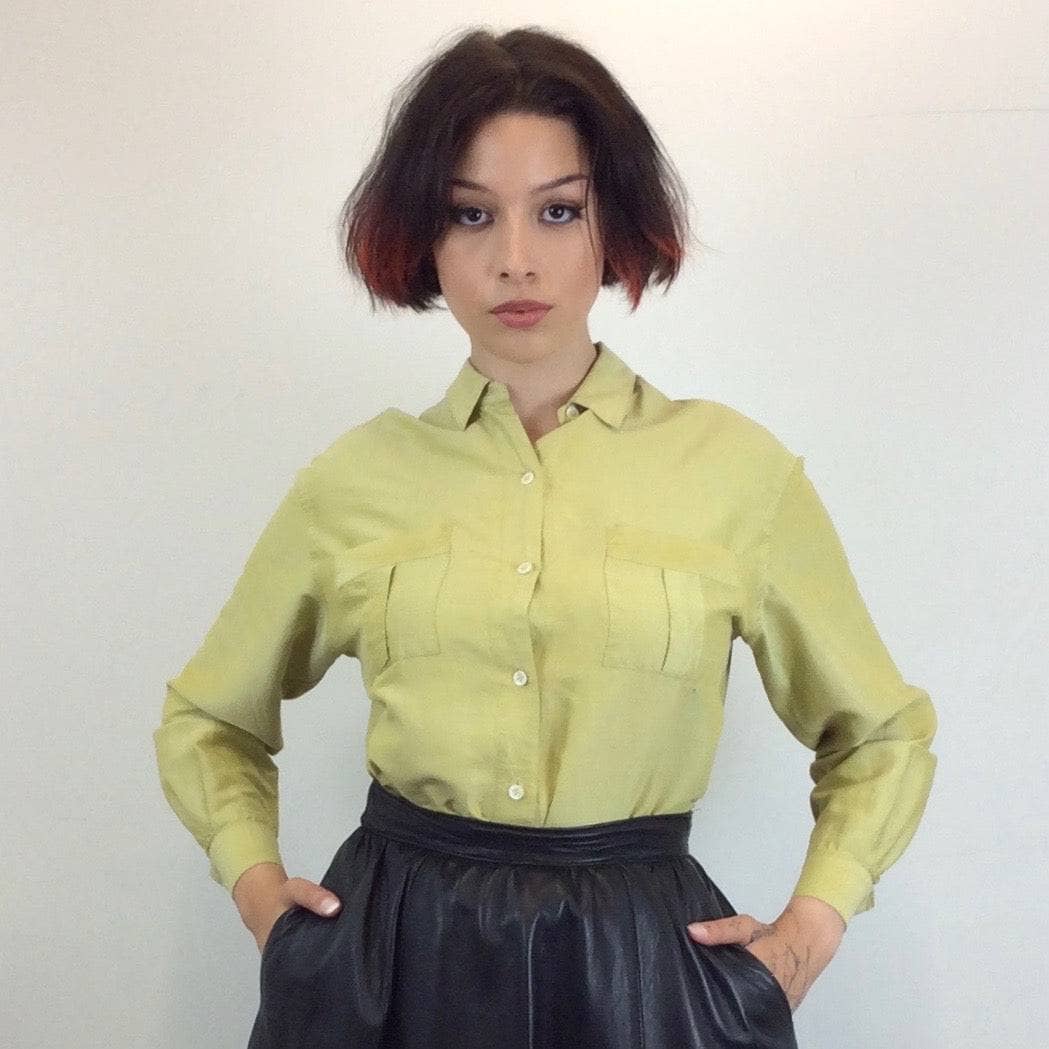 1990s Burberrys Raw Silk Blouse Size Medium sold by bohemevintage.com Montreal