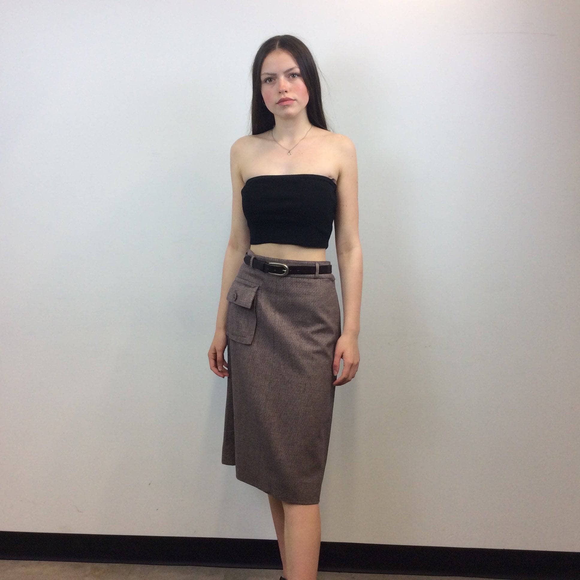 Front View 1940s A-line Midi Wool Skirt Size Small sold by bohemevintage.com Montrteal