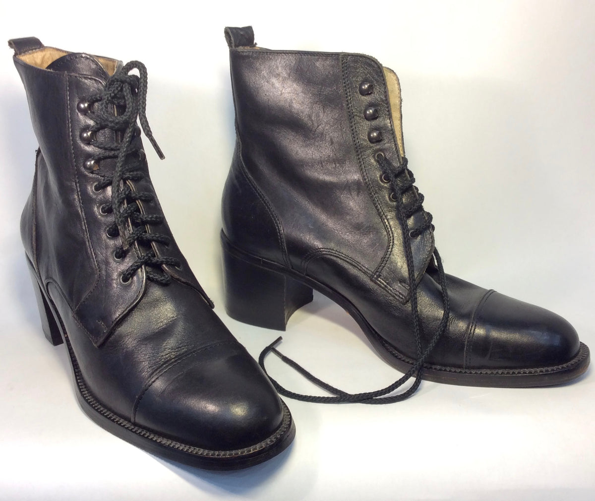 Women's Vintage Footwear: Boots, Shoes & Sandals