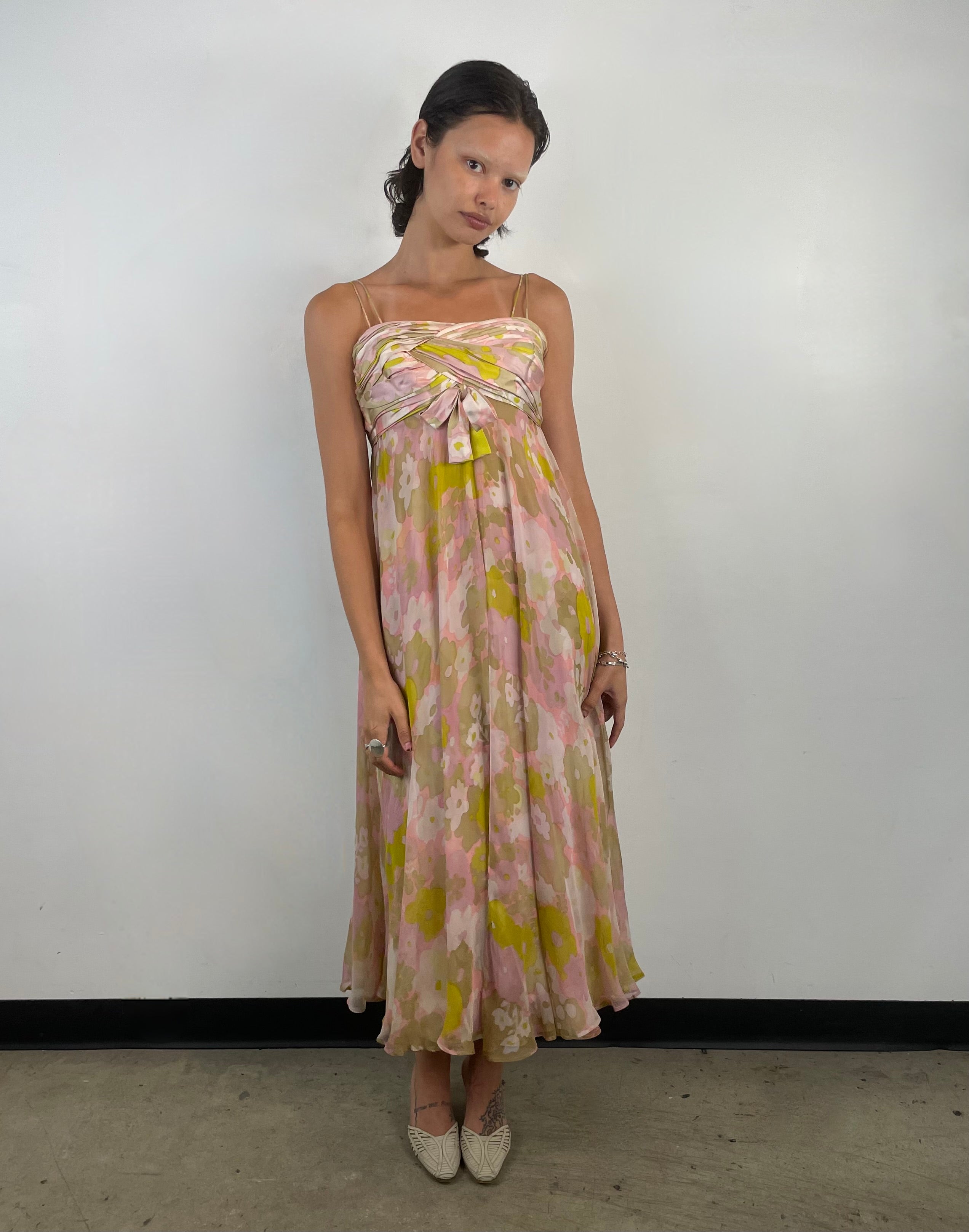 Cam fait - Nora PHOTOS - Robe midi en mousseline de soie des années 1960, taille S
