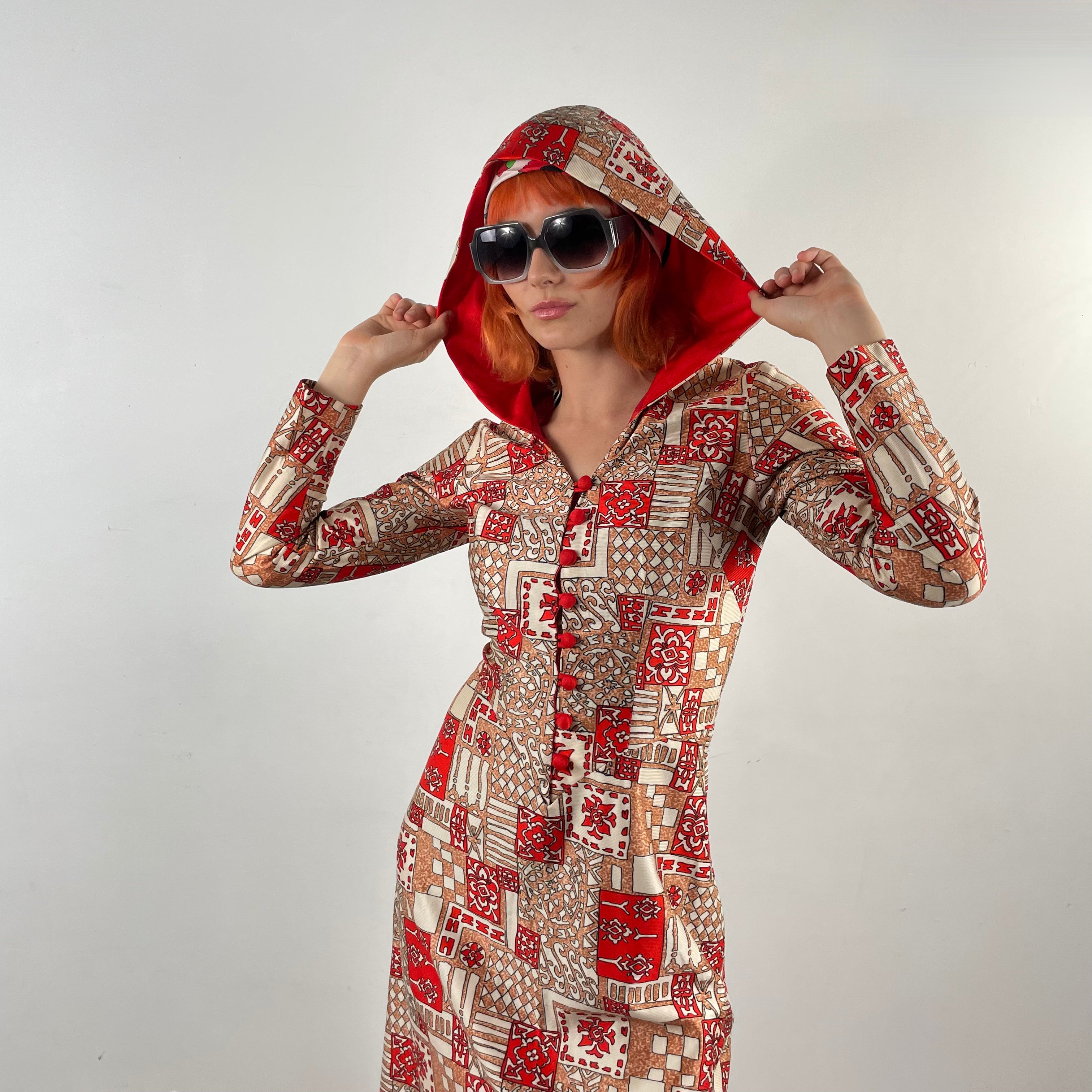 Prix ​​- Robe maxi à manches longues des années 1970 avec capuche, taille XS/S