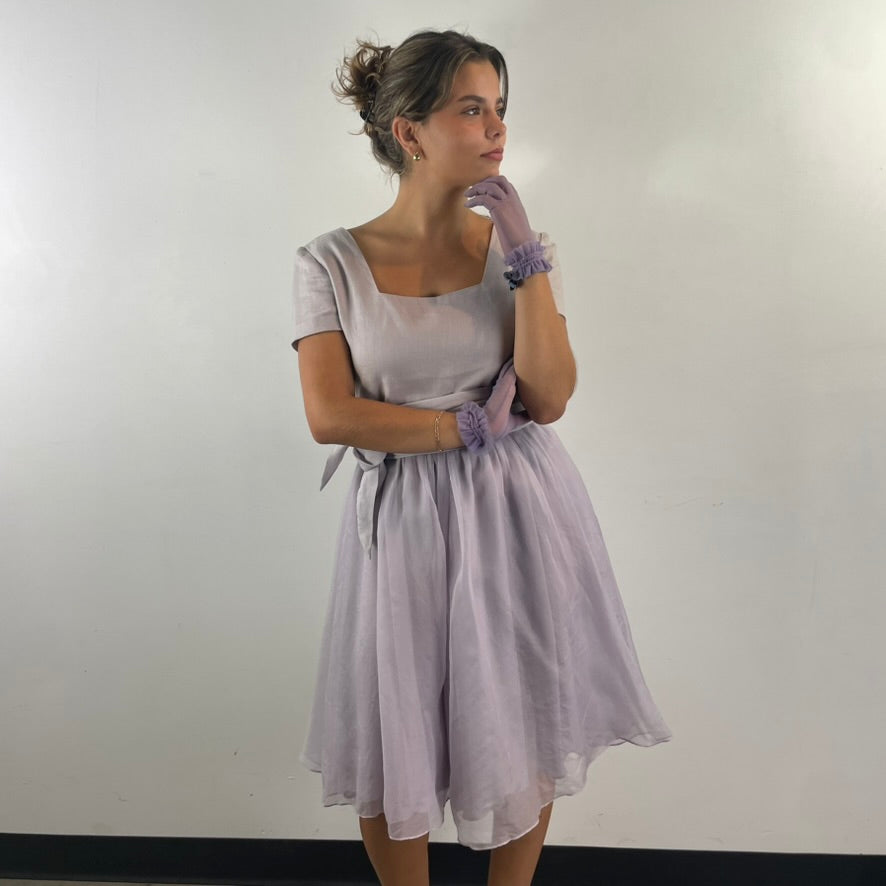 Boheme Vintage – Vintage Elizabeth Wayman Linen and Silk Chiffon Dress with Adjustable Silk Sash and High Waist Silhouette