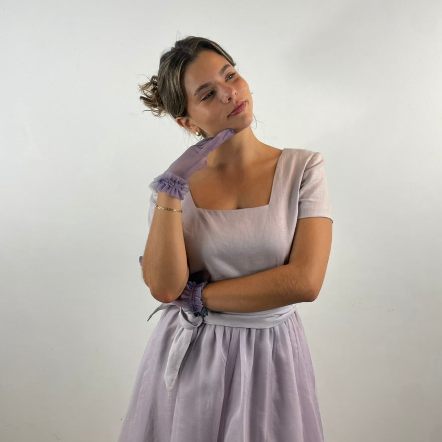Boheme Vintage – Vintage Elizabeth Wayman Linen and Silk Chiffon Dress with Adjustable Silk Sash and High Waist Silhouette