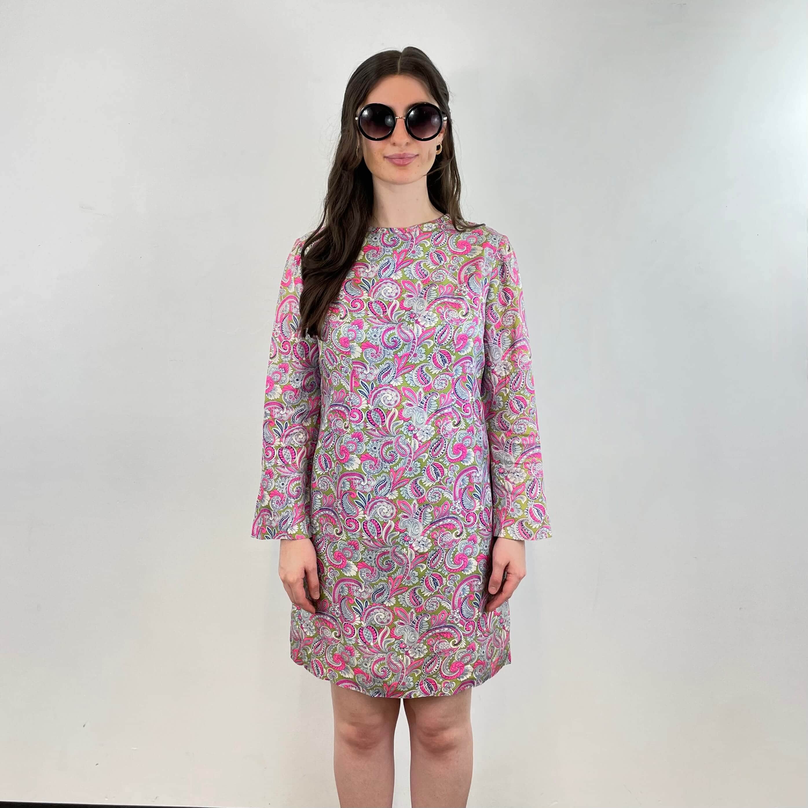 Front view of 1960s Paisley Mini Shift Dress size Medium sold at bohemevintage.com Montreal