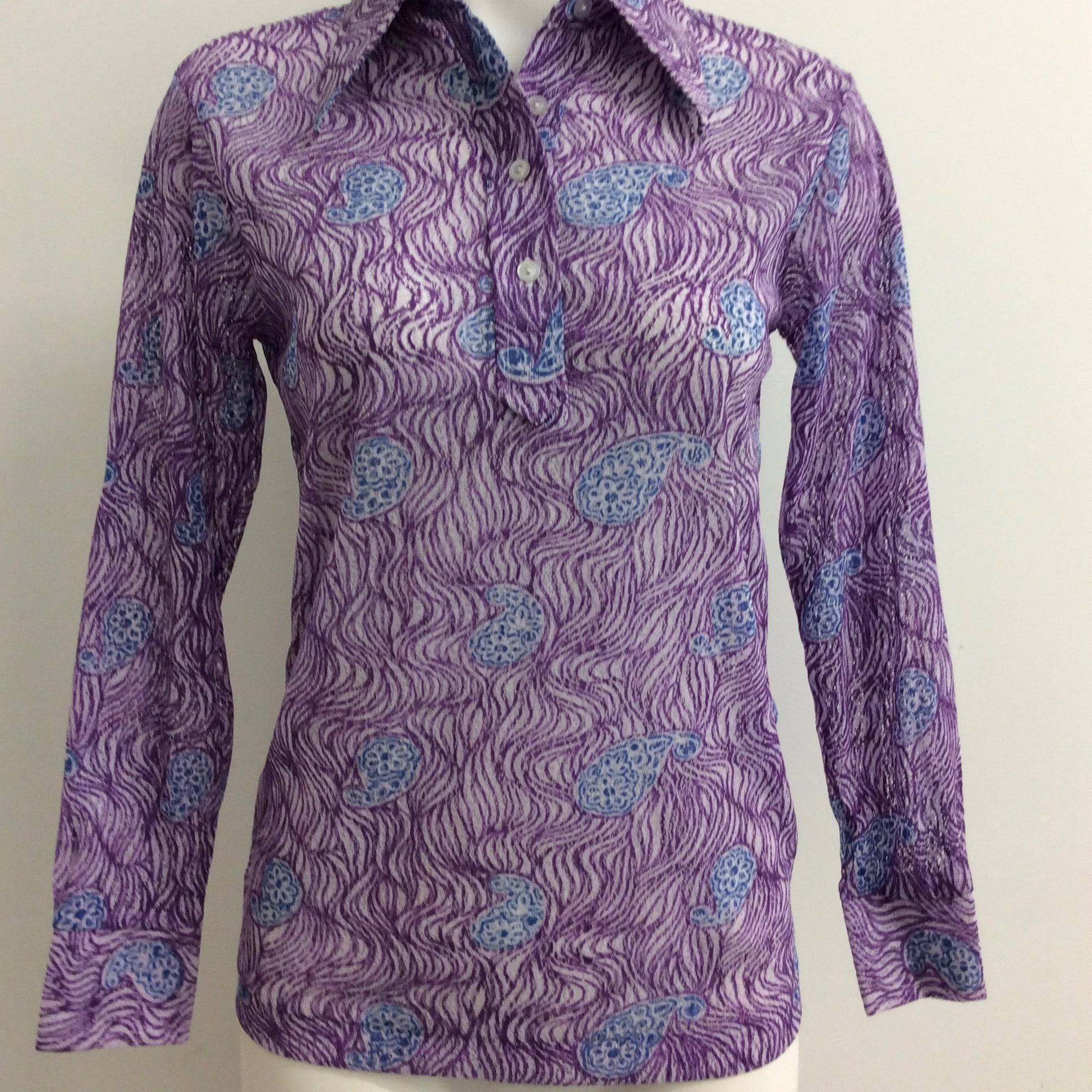 1970s Dead stock Popover Paisley Pattern Blouse size Small / Medium sold by bohemevintage.com Montréal