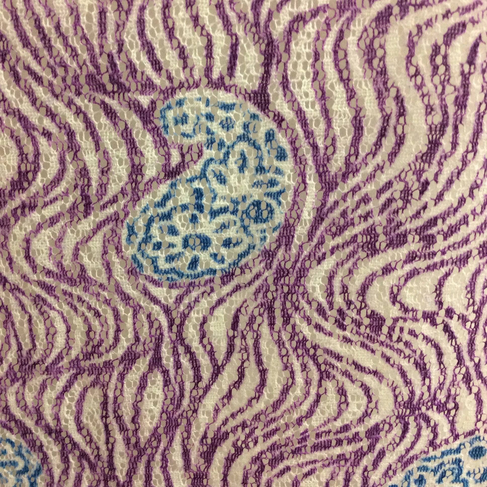 Close-up of fabric design of 1970s Dead stock Popover Paisley Pattern Blouse size Small / Medium sold by bohemevintage.com Montréal