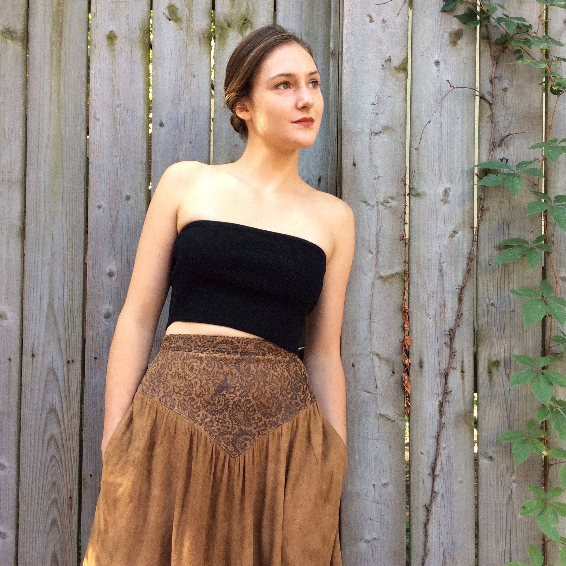 1980's Brown Soft Suede Yoked Midi Skirt Size Small, sold by bohemevintage.com Montréal