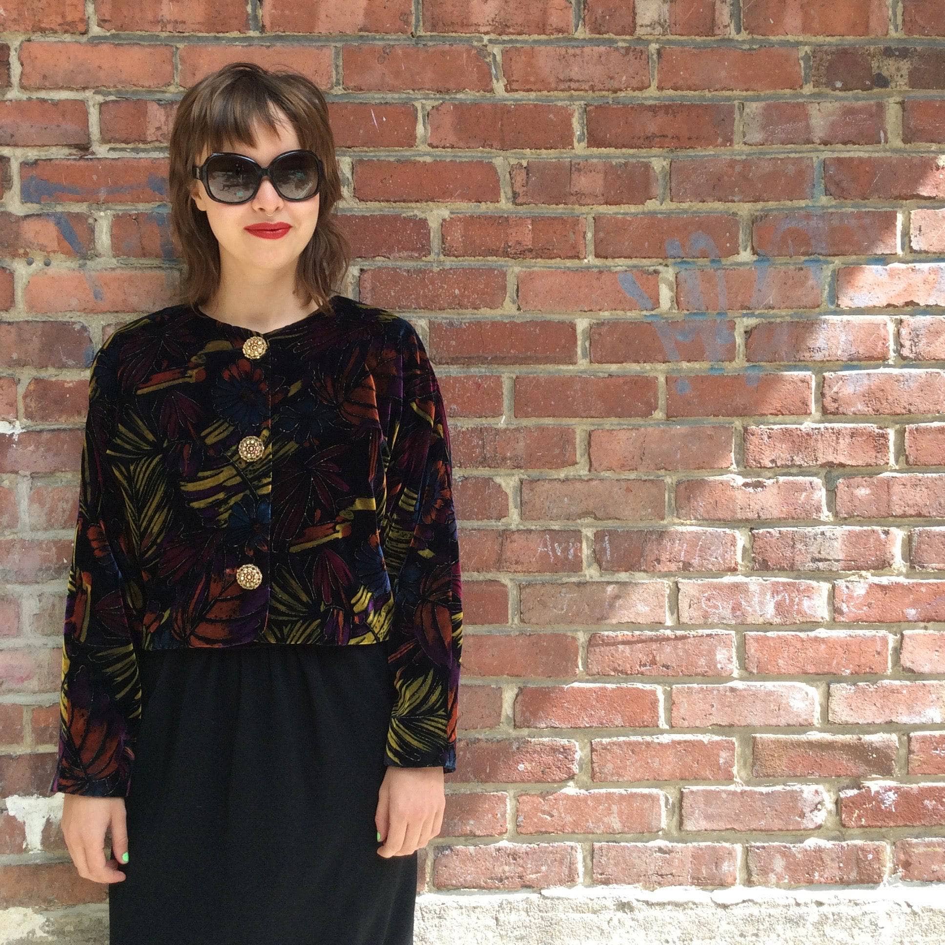 1980s Floral printed Velvet Cropped Blazer SOLD (by bohemevintage.com Montréal)