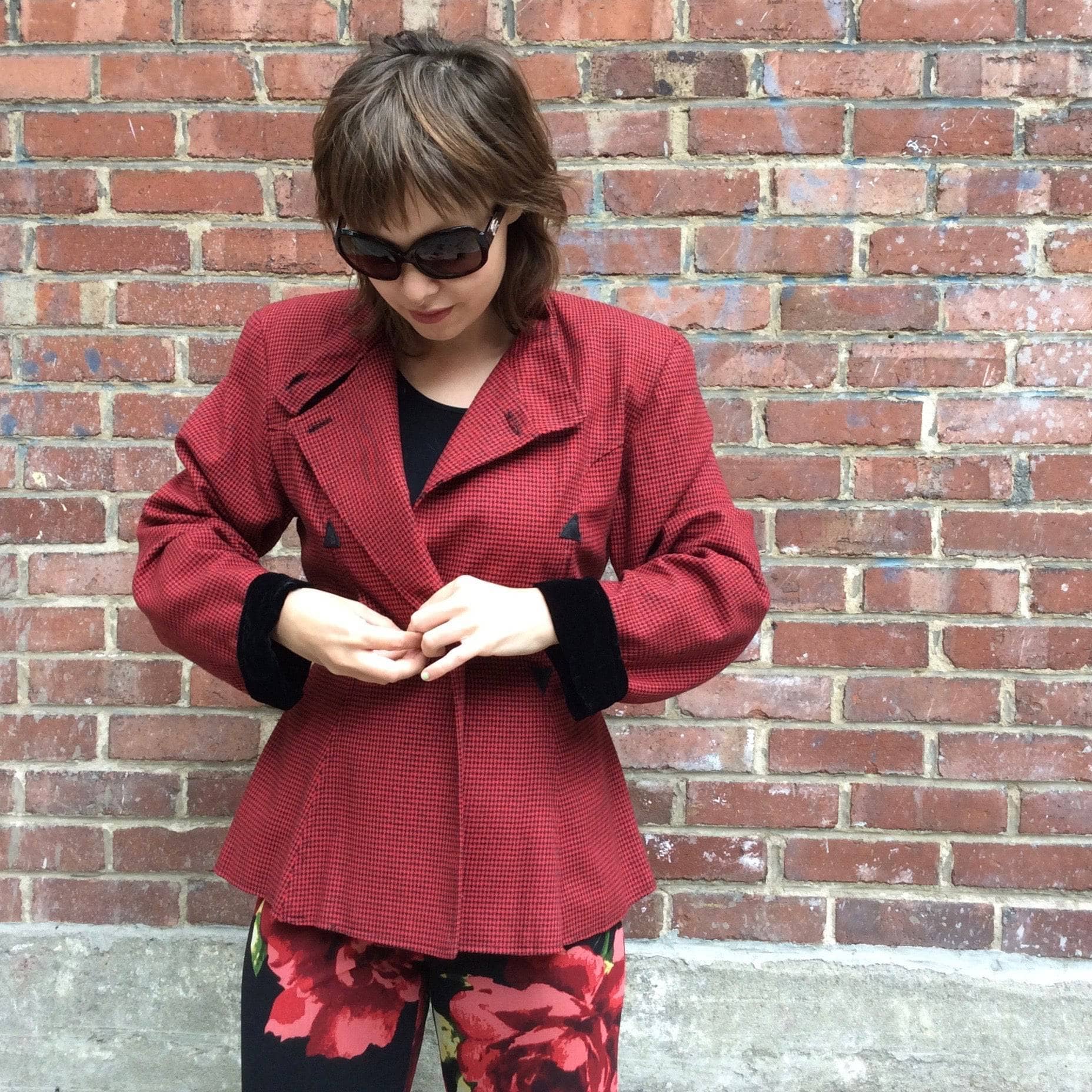 1980s Red Fitted Houndstooth Blazer Size Small brand Le Château, sold by bohemevintage.com Montreal