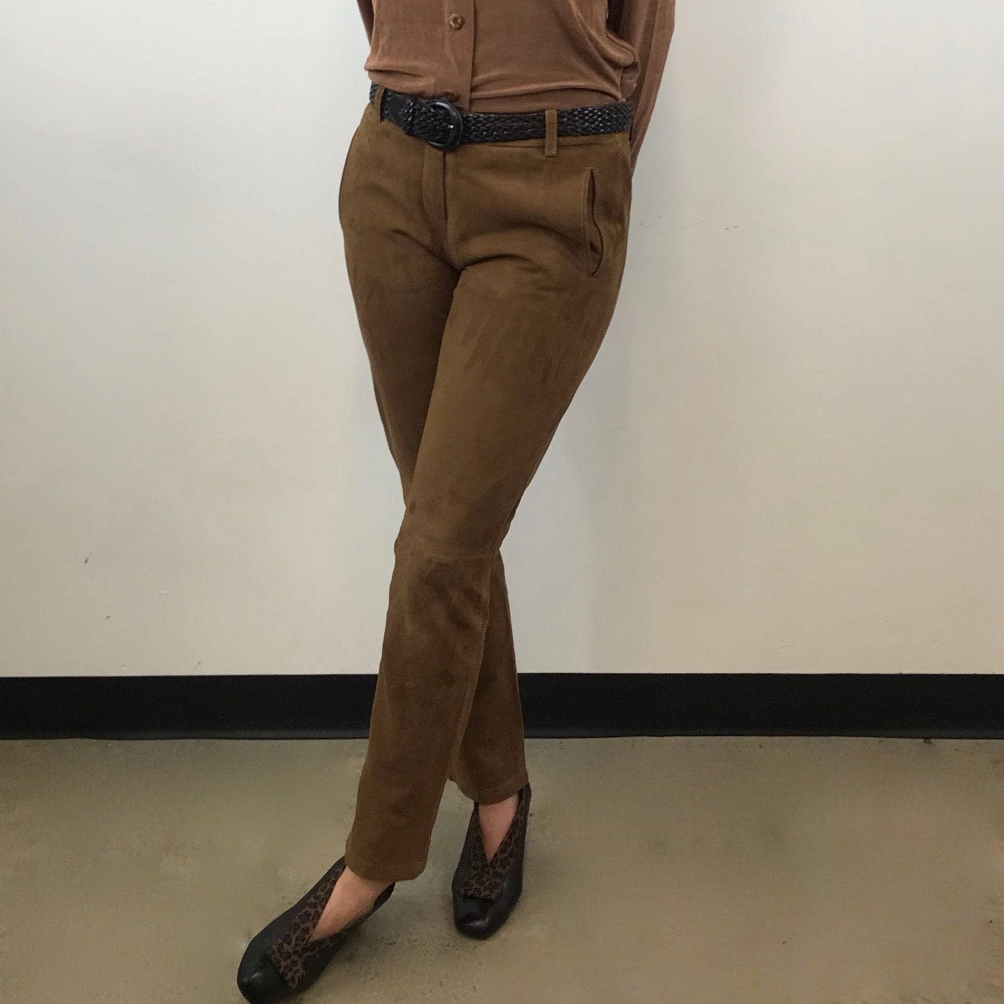 1990s-2000s Medium Rise Tan Soft Suede Pants size Medium, sold by bohemevintage.com Montréal