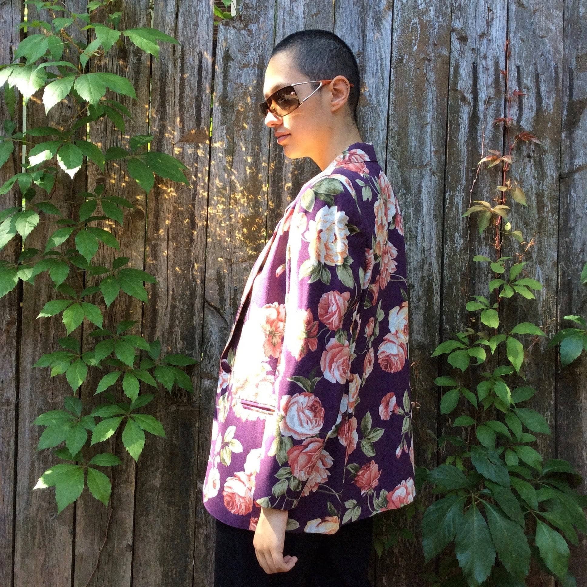Side View of 1990s Eggplant Colour Floral Print Blazer, sold by bohemevintage.com Montreal