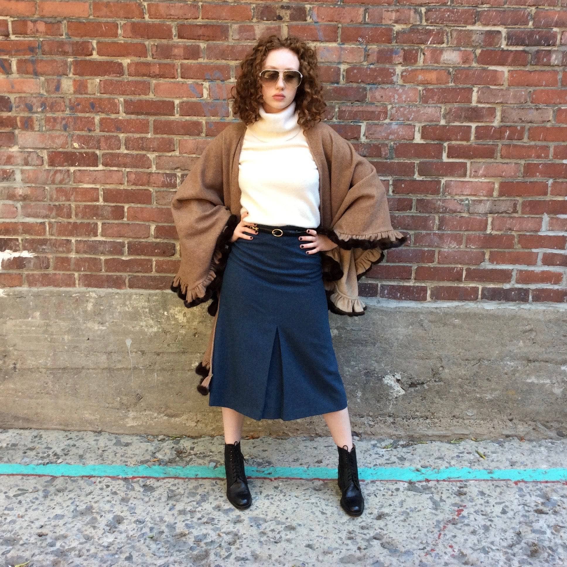 Bohème Vintage Cape Reversible Wool Shawl With Flounce Hem and Mink Fur Trim