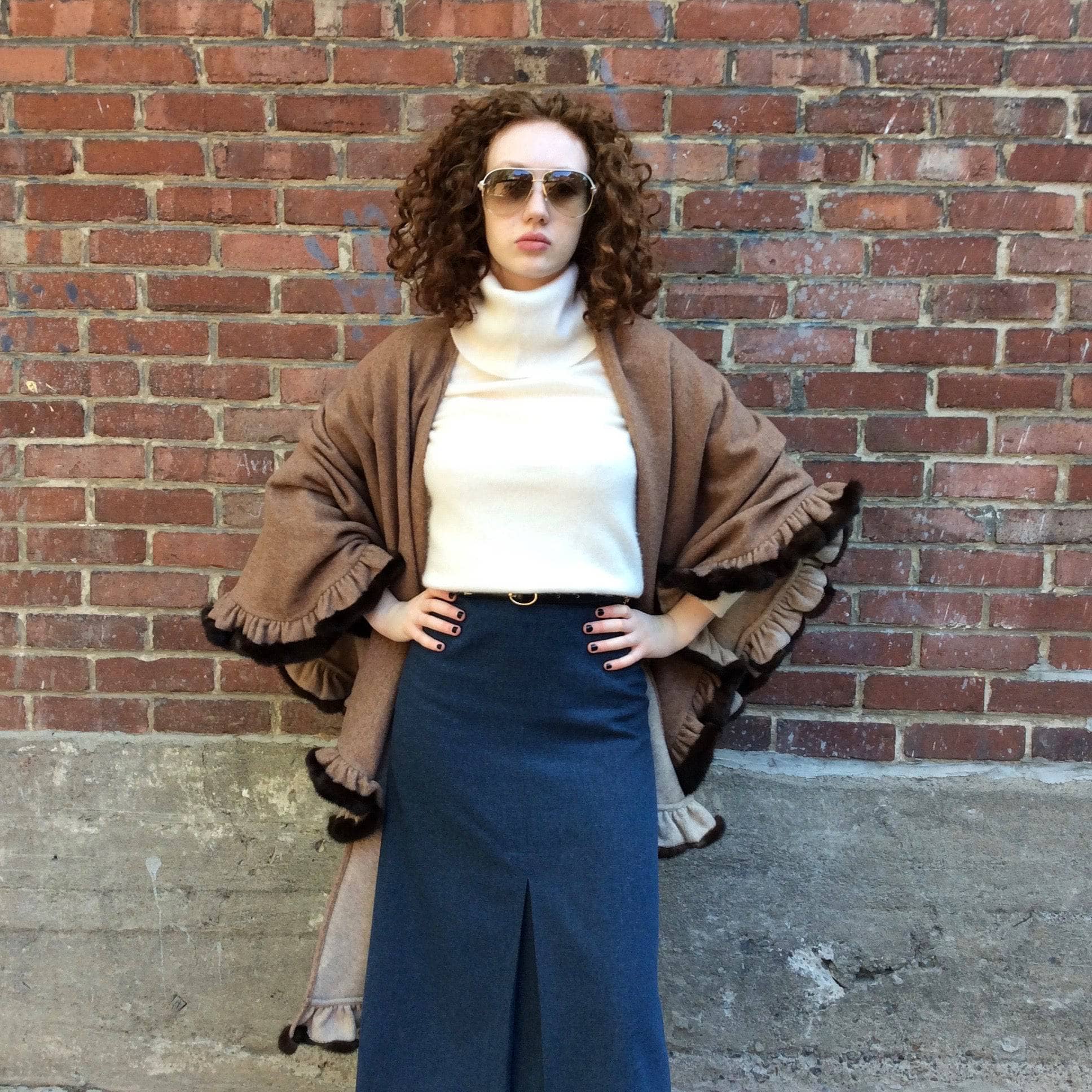 Bohème Vintage Cape Reversible Wool Shawl With Flounce Hem and Mink Fur Trim